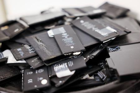 Die neuen Regeln zum Recht auf Reparatur sollen es Verbrauchern leichter machen, sich für eine Reparatur und gegen den Kauf eines Neugeräts zu entscheiden. (Symbolbild)