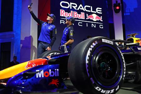 Verstappen zeigt neuen Wagen - zumindest ein bisschen