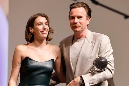 Clara Mathilde McGregor mit ihrem Vater Ewan McGregor