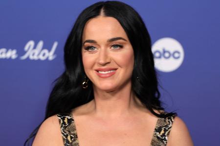 Katheryn Elizabeth Hudson alias Katy Perry