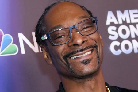 Calvin Cordozar Broadus Jr. alias Snoop Dogg