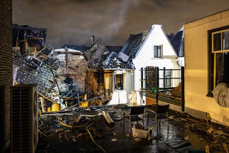 Häuser in Utrecht sind nach einer Explosion vom Donnerstag stark beschädigt.