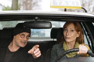 "Ein Taxi für zwei": Wenn ein Griesgram heimlich Liebesromane schreibt