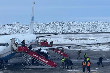 Bundeswehr-Team kommt abends auf Grönland an