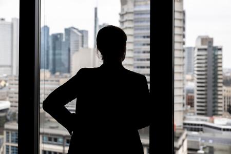 Die Hälfte der Unternehmen gab in einer Umfrage 2023 an, die Besetzung von Führungspositionen würde immer schwieriger.