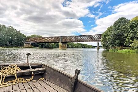 Frankreich, Westfrankreich, Pays de la Loire, Flussfahrt, Maine, Brücke, Boot