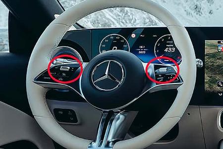 Mercedes CLA Multifunktions-Lenkrad