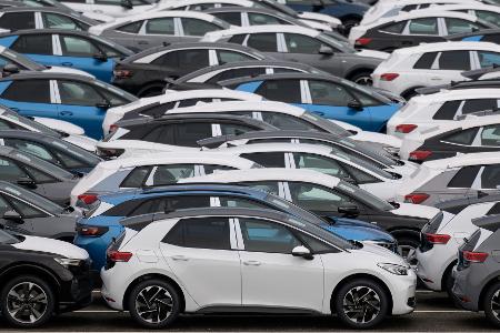 Die US-Zölle belasten die deutschen Autobauer besonders. (Archivbild)