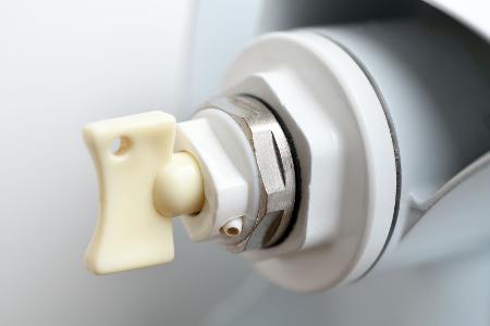 Gluckernde Geräusche