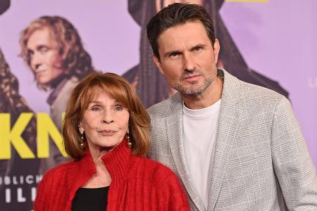 Senta Berger muss TV-Sendung nach Sturz absagen