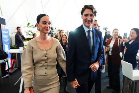 Justin Trudeau und Katy Perry zeigen sich verliebt in Davos