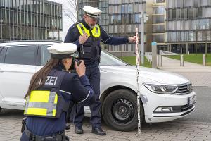 Symbolbild: Die Polizei ermittelt wegen einer Verkehrsunfallflucht