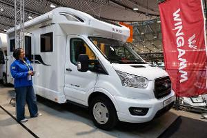 Außenaufnahme, teilintegriertes Reisemobil