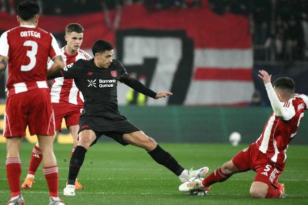 Früher Nackenschlag: Bayer muss ums Weiterkommen bangen