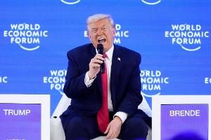US-Präsident Donald Trump spricht rund 70 Minuten in Davos.