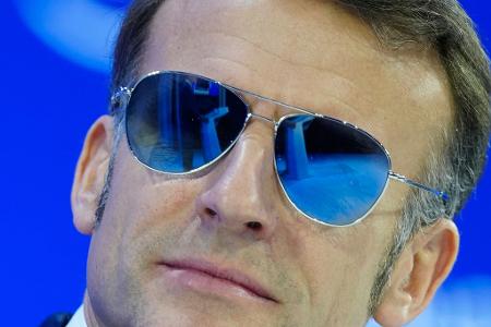 Mit seinem Auftritt mit Sonnenbrille in Davos landete Macron auf vielen Titelseiten (Archivbild).
