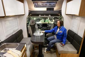 Sitzgruppe, Längsbänke