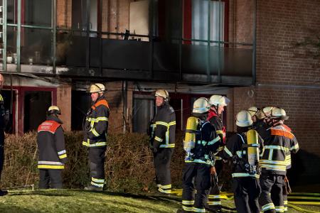 Bei dem Brand in einer Hamburger Seniorenwohnanlage kam für einen Mann jede Hilfe zu spät. 