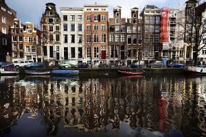 Werbung für Fleisch oder Flugreisen ist bald in Amsterdam vielerorts verboten. (Archivfoto)