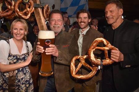 Arnold Schwarzenegger begeistert bei der 33. Stanglwirt-Weißwurstparty