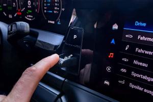 Porsche Panamera 4 E-Hybrid