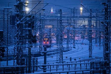 Schnee und Eis zum Wochenstart