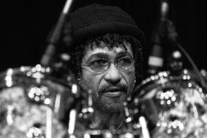 Reggae-Legende Sly Dunbar stirbt im Alter von 73 Jahren