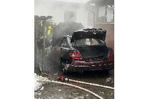 Der Pkw brannte komplett aus