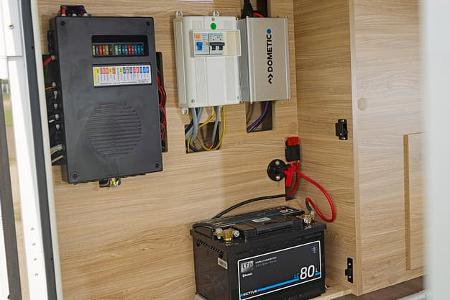 Knaus Van TI Plus 650 MEG Platinum 4x4, Hymer ML-T 570 Crossover