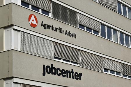Jobcenter sollen zentrale Anlaufstelle für alle Bedürftige sein, die arbeiten können. (Symbolbild) 