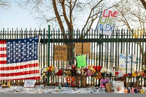 Laut US-Medien gaben zwei Bundesbeamte die Schüsse in Minnesota ab. 