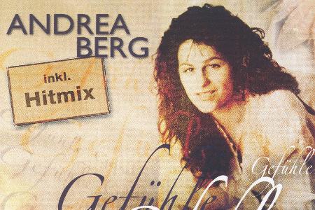 Nettes Mädchen zeigt 