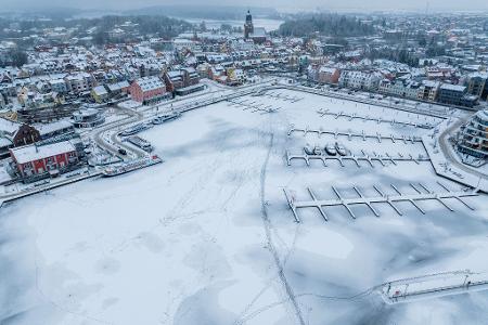 In Mecklenburg-Vorpommern führten die winterlichen Temperaturen zu einem seltenen Naturschauspiel.