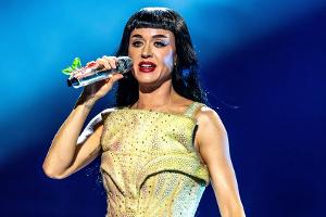 "Wut in Taten verwandeln": Katy Perry fordert zu Protest gegen ICE auf