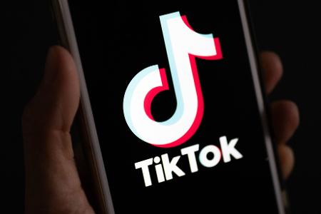 Tiktok will einem US-Prozess um das Suchtpotenzial von Online-Plattformen mit Hilfe eines Vergleichs umgehen. (Archivbild)