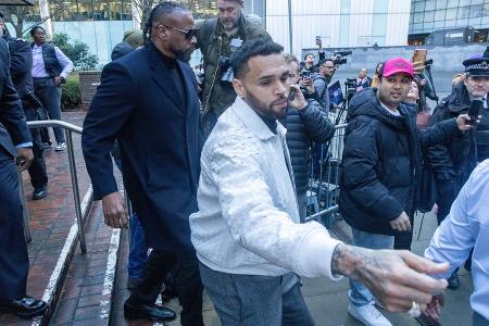 Wegen Flaschenangriff: Chris Brown erscheint vor Londoner Gericht