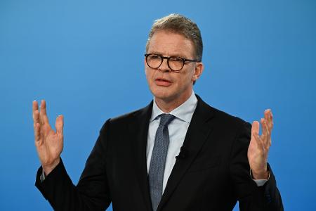 Nach Razzia wegen Geldwäscheverdachts: Konzernchef Sewing sagt Zusammenarbeit mit den Behörden zu. (Archivbild)