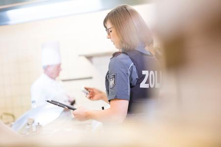 Bildquelle: Zoll
Bild: Kontrolle