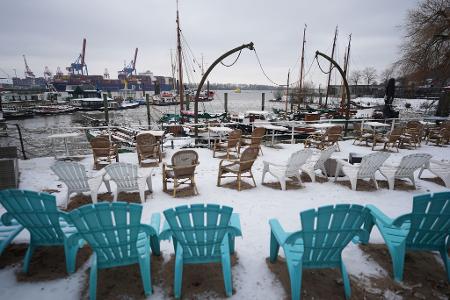 Noch Plätze frei - Außengastronomie im Museumshafen Övelgönne