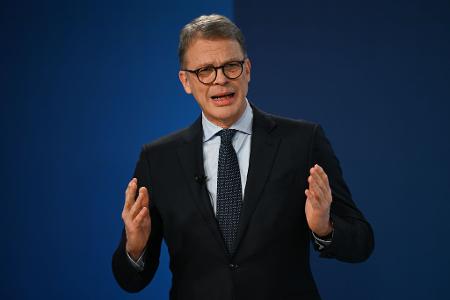 Christian Sewing führt Deutschlands größtes Geldhaus seit April 2018.