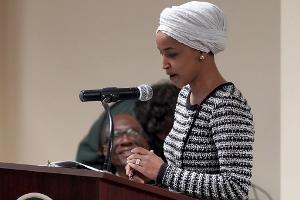 Sie wurde bei einer Rede aus dem Publikum attackiert - die demokratische Abgeordnete Ilhan Omar. (Archivbild)