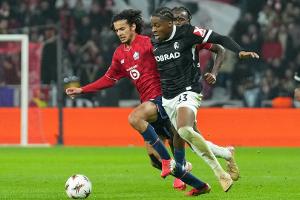 Giroud trifft spät: Freiburg trotz Niederlage im Achtelfinale