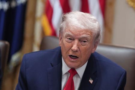 US-Präsident Trump hat seinen Kandidaten für die Nachfolge an der Spitze der Fed gefunden.