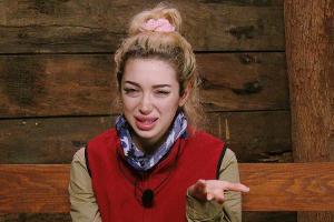 Dschungelcamp der Verschwörungsmythen: Flache Erde und wenig Klopapier