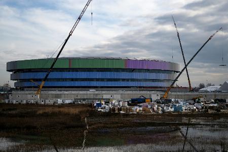 Arbeiten an Olympia-Halle in Mailand dauern an