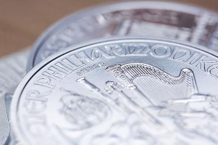 Der Preis für Silber fiel noch deutlich als der für Gold. (Archivbild)