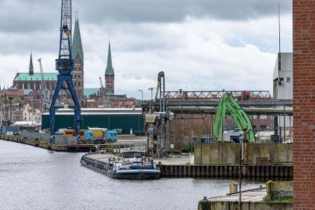 Im Zentrum der Ermittlungen steht eine Handelsfirma aus Lübeck. (Archivbild)