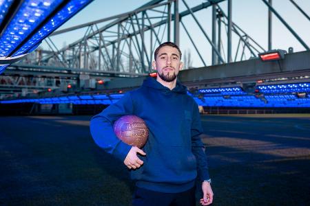 Noch zwei Neue: Schalke holt Aouchiche und N'Diaye