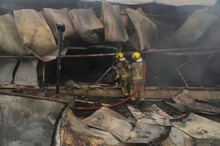 Opfer waren zunächst nicht bekannt, wie die iranische Nachrichtenagentur Isna unter Berufung auf den Kommandeur für die Rettungsdienste in der Provinz Teheran berichtete.