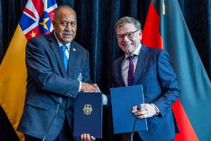 Deutschland und der pazifische Inselstaat Niue nehmen diplomatische Beziehungen auf. 